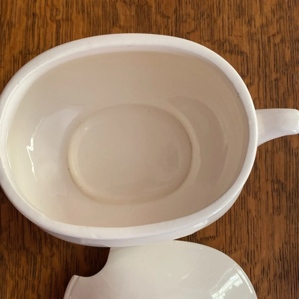 Vintage. Milk Glass gravy boat